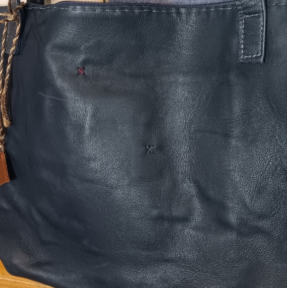 Leather Tote NWT Navy Blue Bohemian - Picture 2 of 7